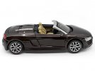 White / Brown 1:24 Scale Maisto Diecast Audi R8 Model