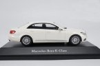 1:43 Scale White / Blue Diecast Mercedes Benz E-Class Model
