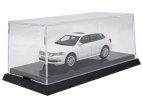 White 1:64 Scale Diecast VW Gran Lavida Model