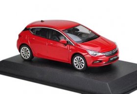 Red 1:43 Scale Diecast Opel Astra Model