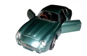 Green 1:18 Scale Diecast 1961 Aston Martin DB4 Model