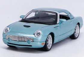 1:24 Scale Maisto Blue Diecast Ford Thunderbird Model