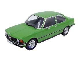 Green 1:18 Scale Diecast 1975 BMW 318I E21 Model