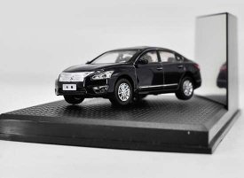 Black 1:43 Scale Diecast Nissan Teana Model