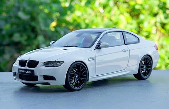1:18 Scale White Kyosho Diecast BMW M3 Coupe E92 Model [NB3T376