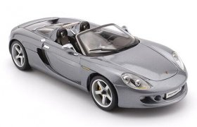 1:18 Gray / Black Maisto Diecast Porsche Carrera GT Model