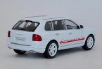 1:18 White / Black Welly Diecast Porsche Cayenne Turbo Model