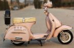 1:8 Scale Pink Vintage Tinplate 1955 Vespa Scooter Model