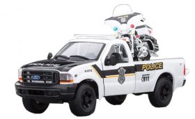 1:24 Scale White MaiSto Police Die-Cast Ford F350 Pickup Model