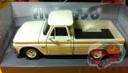 Creamy White 1:24 Diecast Chevrolet C10 Fleetside Pickup Toy