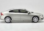 1:18 Scale White / Silver Diecast Volvo S60L Model