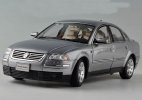 Wine Red / Silver 1:18 Scale Welly Diecast VW Passat Sedan Model