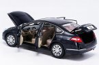 Black 1:18 Scale Diecast Nissan Teana Model