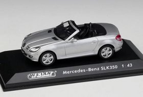 Silver 1:43 Scale Welly Diecast Mercedes Benz SLK350 Model