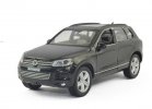 Kids 1:32 Scale Black /Red /White / Blue Diecast VW Touareg Toy