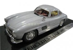 Silver 1:43 Scale Atlas Diecast Mercedes-Benz 300 SL Model