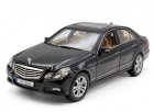 Black / Wine Red 1:18 Scale Maisto Mercedes-Benz E-Class Model