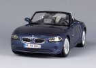 Gray / Blue 1:18 Scale Maisto Diecast BMW Z4 Model