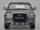 Black / Red / Silver / Gray 1:18 KyoSho Diecast Audi Q7 Model