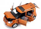 1:18 Scale Red / White / Orange Diecast Kia Soul Model