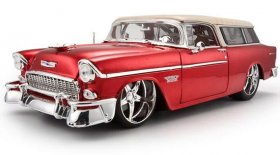 Red / Black 1:18 Scale Maisto Diecast 1955 Chevrolet Nomad Mode