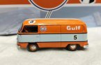 Blue-Orange 1:64 Greenlight Gulf Diecast 1975 VW T2 Bus Model