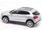 Silver 1:43 Scale Spark Diecast Mercedes Benz GLA 250 Model