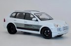 White 1:18 Welly Diecast Porsche Cayenne Turbo Model