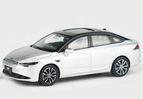 Silver / White 1:64 Scale Diecast Xpeng P5 Model