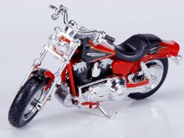 Maisto 1:18 Diecast Harley Davidson 2009 FXDFSE CVO FAT BOB