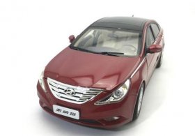 1:18 Red / Silver / Champagne 2013 Diecast Hyundai Sonata Model