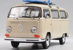 White / Red / Yellow 1:24 Welly Diecast 1972 VW T2 Bus Model