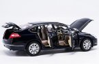 Black 1:18 Scale Diecast Nissan Teana Model