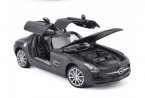 Welly Red / White / Black 1:24 Scale Diecast BENZ SLS AMG Model