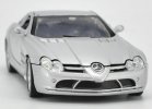 Silver / Black 1:24 MotorMax Diecast Mercedes-Benz SLR Model