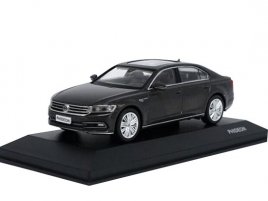 1:43 Silver / Brown Scale Diecast VW Phideon Model