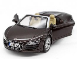 White / Brown 1:24 Scale Maisto Diecast Audi R8 Model