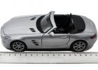 White / Red / Silver 1:24 MaiSto Diecast MERCEDES-BENZ SLS AMG