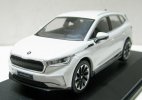 1:43 Scale Black / White Diecast 2021 Skoda Enyaq IV Model