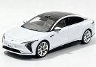 1:43 Scale White Diecast 2022 IM L7 Car Model