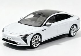 1:43 Scale White Diecast 2022 IM L7 Car Model
