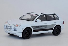 White 1:18 Welly Diecast Porsche Cayenne Turbo Model