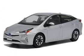 White / Silver / Black 1:30 Diecast Toyota Prius Model