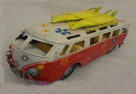 Small Scale Red-white Tinplate VW Sliding Plate Bus Model