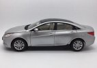 1:18 Red / Silver / Champagne 2013 Diecast Hyundai Sonata Model