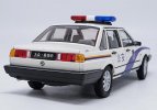 White 1:18 Scale Welly Diecast VW Santana Police Model