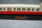 Red-White 1:87 Scale Atlas L Autorail X-3800 PICASSO Train Model