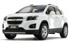 White / Wine Red 1:18 Scale Diecast Chevrolet TRAX SUV Model