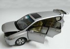 1:18 Scale Silver Diecast 2013 Honda Odyssey MPV Model