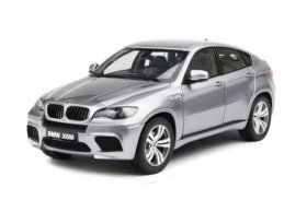 1:18 Scale White / Silver Kyosho Diecast BMW X6 M Model